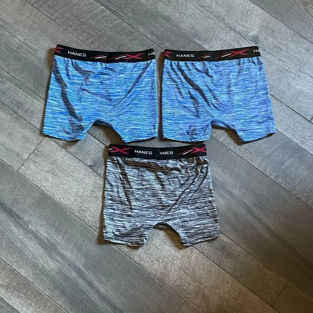 NWOT! 3-Pairs of Big Boys Hanes Boxer Briefs. Size Medium (10/12).